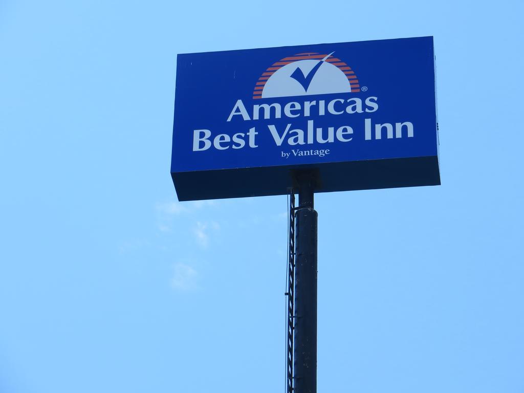 Americas Best Value Inn Ozark Екстер'єр фото