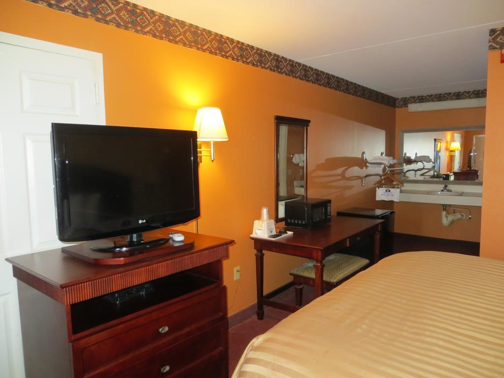 Americas Best Value Inn Ozark Екстер'єр фото