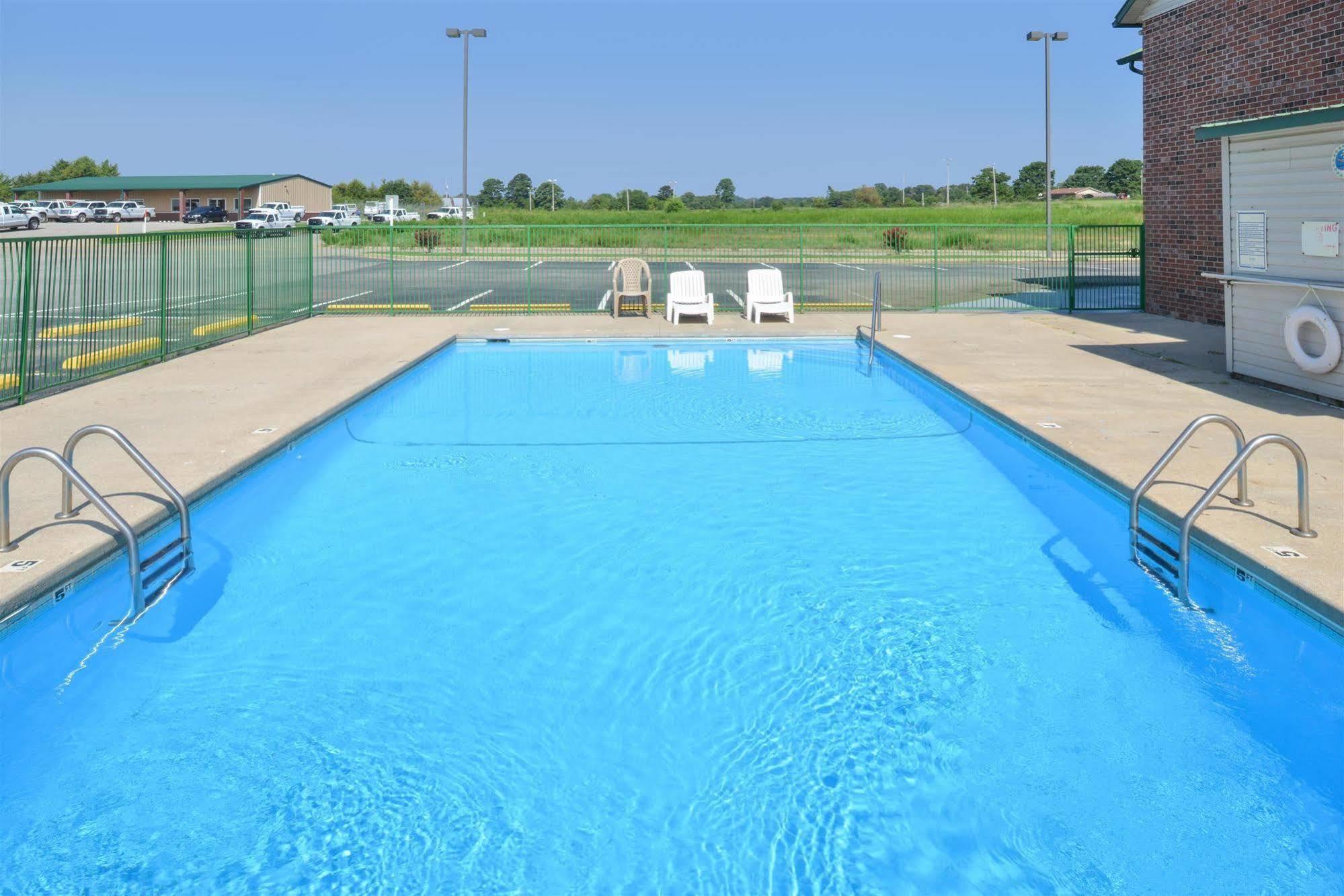 Americas Best Value Inn Ozark Екстер'єр фото