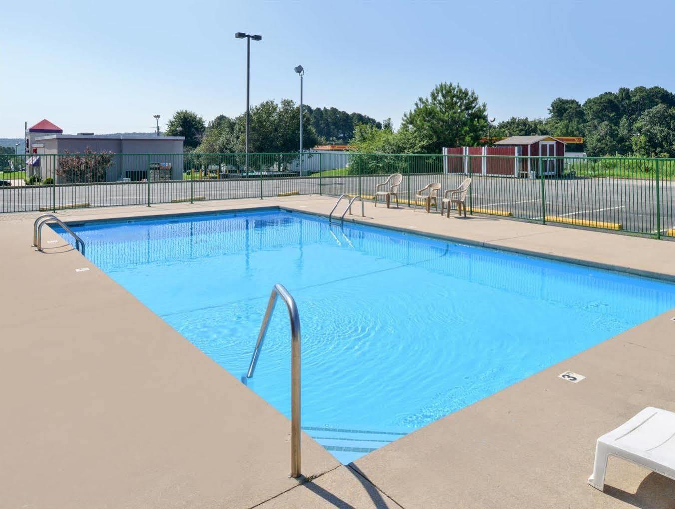 Americas Best Value Inn Ozark Екстер'єр фото